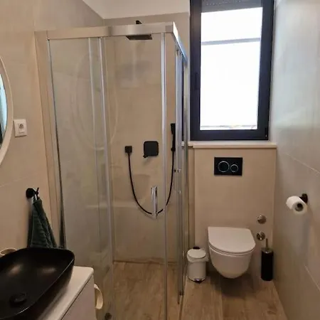 Luxury Oasis Split